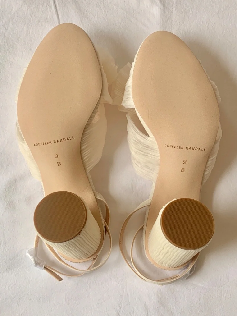 Loeffler Randall Camellia Pleated Bow Heel Pearl US9 NEW - Picture 11 of 16